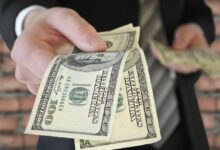 موناد، منافس إيثيريوم، عرض على مستثمريه الأوائل حتى 60 مليون دولار للخروج. الجميع تقريبًا رفضوا