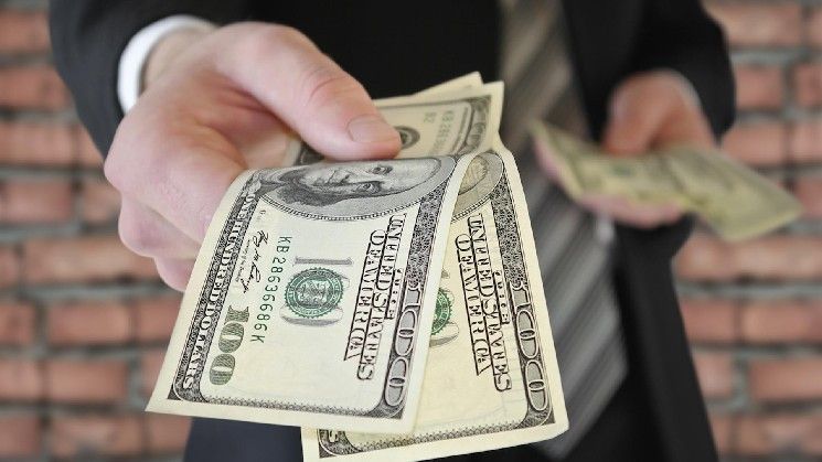 موناد، منافس إيثيريوم، عرض على مستثمريه الأوائل حتى 60 مليون دولار للخروج. الجميع تقريبًا رفضوا