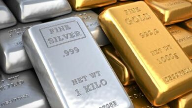روبرت كيوساكي يتوقع ذهبًا عند 10 آلاف دولار وفضة عند 200 دولار مع اقتراب الدين الأمريكي من 40 تريليونًا