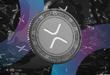 سعر XRP يحافظ على مساره القريب من عامين، لكن الرسوم البيانية تومض بإشارة تحذيرية