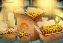 بيتكوين تبحث عن دعم قرب 77 ألف دولار مع اقتراب BTC والذهب من قمم 100 يوم