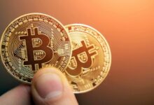 نمط "الرأس والكتفين" يظهر على مخطط سعر البيتكوين: لماذا يُعد 67,200 دولار المستوى الحاسم القادم للمراقبة