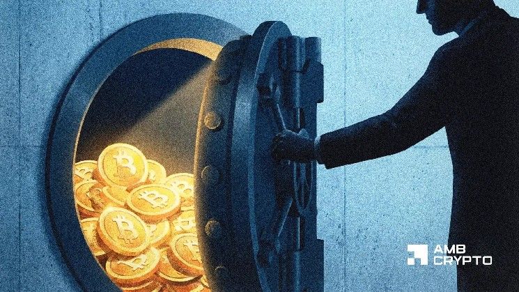 حاملو بيتكوين طويلي الأجل يبيعون أخيرًا – لكن إليك لماذا قد يكون سعر BTC قريبًا من القاع