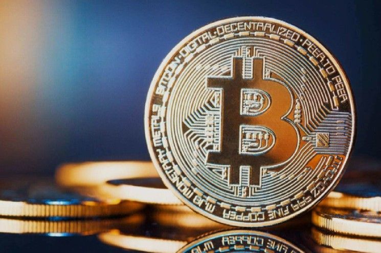 توقعات سعر البيتكوين: BTC يستهدف كسر 65 ألف دولار بعد موجة تصفية محتملة عند 62.2 ألف