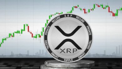 XRP يتأرجح قرب ما دون دولار مع فشل قانون الوضوح في أغسطس: هل هذه هي منطقة الشراء المثالية؟