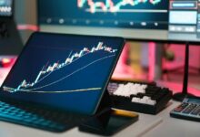 متداولو XRP يراهنون على انتعاشة مع انزلاق السعر إلى دولار واحد وتصاعد التوقعات الهبوطية