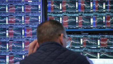 تراجع أسهم العملات المشفرة بعد رفض مجلس الشيوخ قانون الوضوح