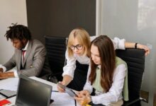 كوين بيس تعلن إعادة هيكلة رسوم التداول المتقدم لتعزيز تجربة المستخدمين