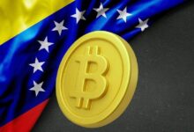 رهان شريك مؤسس Coinbase على نفط فنزويلا قد يمتد تأثيره إلى العملات المشفرة