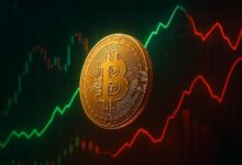 استراتيجية الأسهم ترتفع بشراء بيتكوين بـ370 مليون دولار، لكن الرسوم البيانية تبقى متباينة