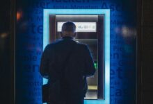 محافظ العملات المستقرة تنافس الحسابات البنكية التقليدية كمركز رئيسي لأموال المستهلكين