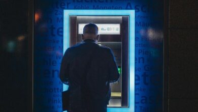 محافظ العملات المستقرة تنافس الحسابات البنكية التقليدية كمركز رئيسي لأموال المستهلكين