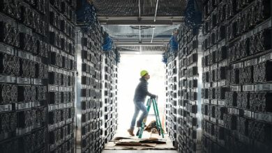 انخفاض معدل هاش البيتكوين لأول مرة في سوق هابط مع انتقال المعدّنين للذكاء الاصطناعي
