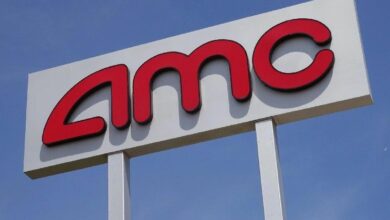 الرئيس التنفيذي لـ AMC يهاجم Robinhood بسبب رمز الأسهم، مسلطًا الضوء على الأسهم الاصطناعية