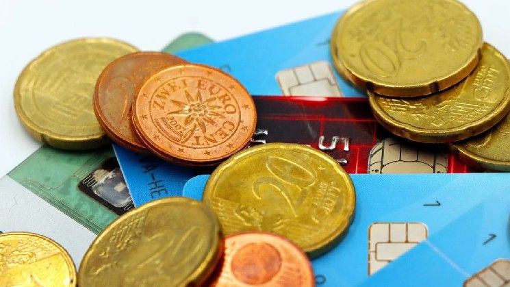 إيثينا باي تركز على حلول العملات الرقمية سهلة الاستخدام