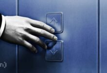 أداة Movers من DeFiLlama: تفوق عملات أغسطس يتلاشى مع ارتفاع عوائد DeFi